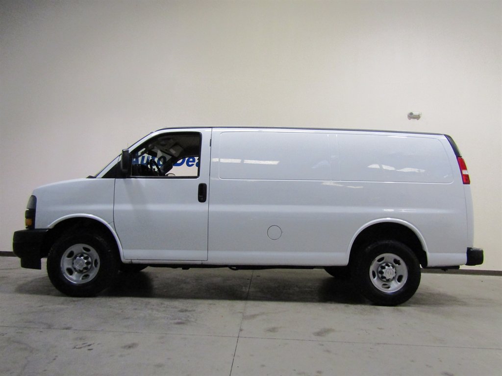 2020 Chevrolet Express Cargo Work Van's photo
