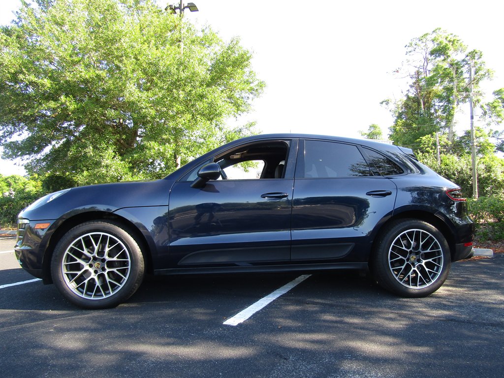 2018 Porsche Macan Base